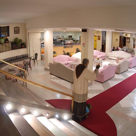 V7 Hotel San Giovanni Rotondo Kültér fotó